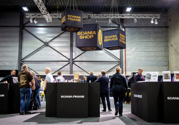 Bilde tatt av Scania sin stand på Transport & Logistikkmessen 2019. Profilforum stod for alt av dekor og oppbygging av både stand og butikk.